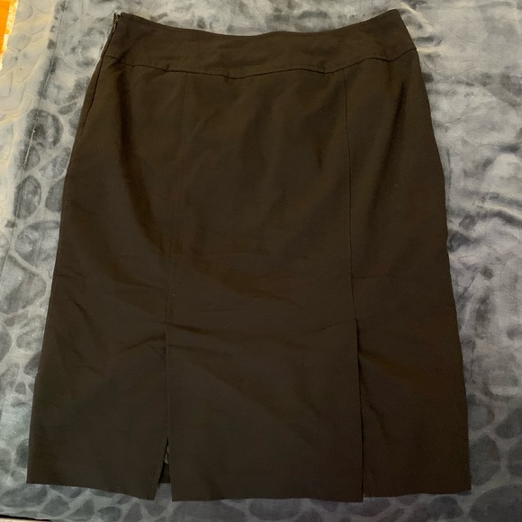 Harve Benard Pencil Skirt - Picture 3 of 5